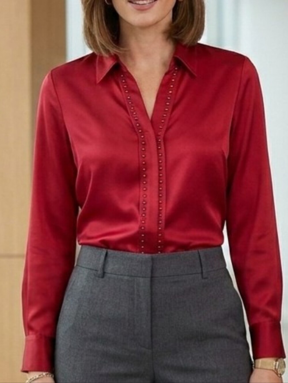VINCE CAMUTO Women Size M V-Neck Tunic Blouse Red Satin Long Sleeve Pullover